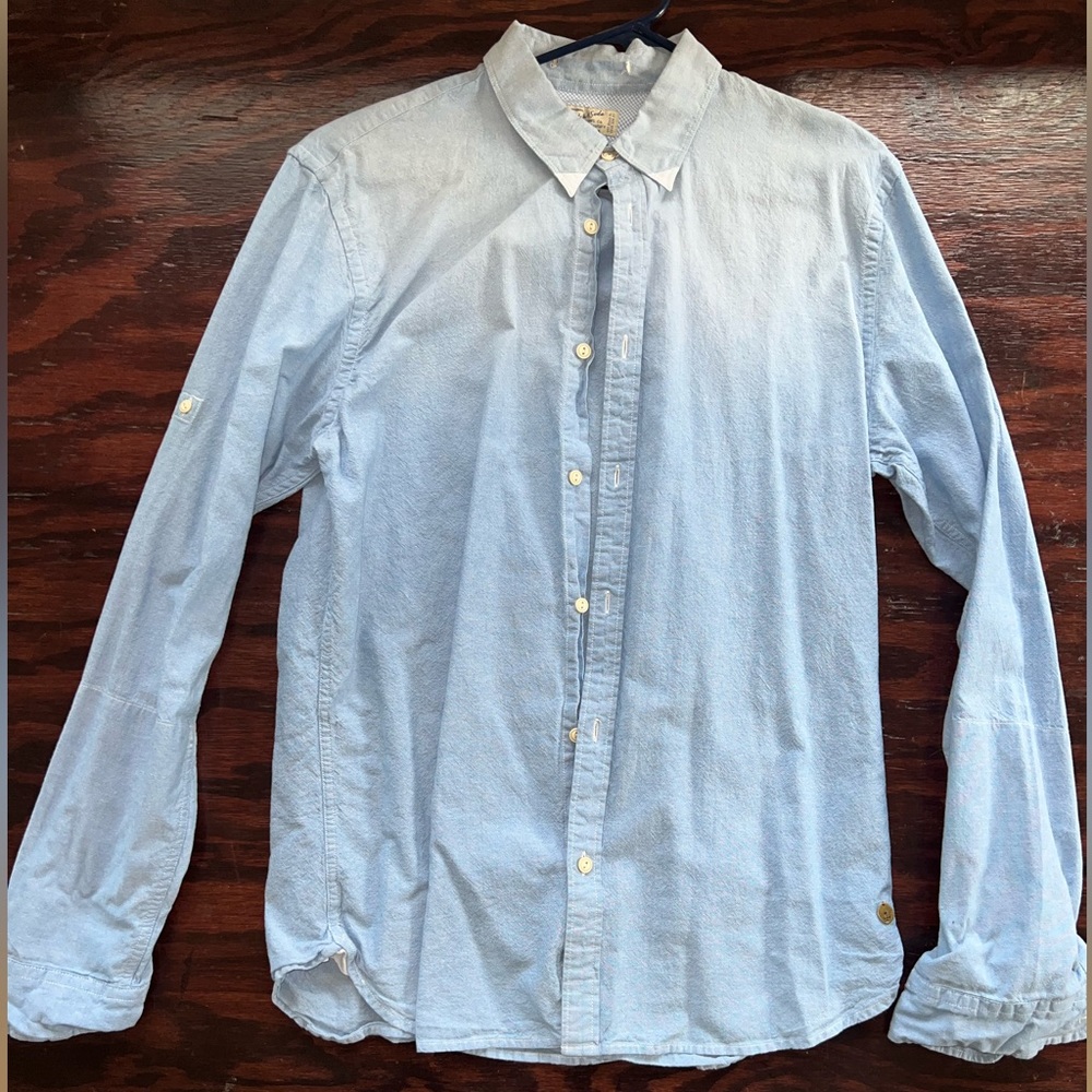 Lightly used Scotch & Soda Dress shirt. Size large. No stains or rips - Picture 2 of 4